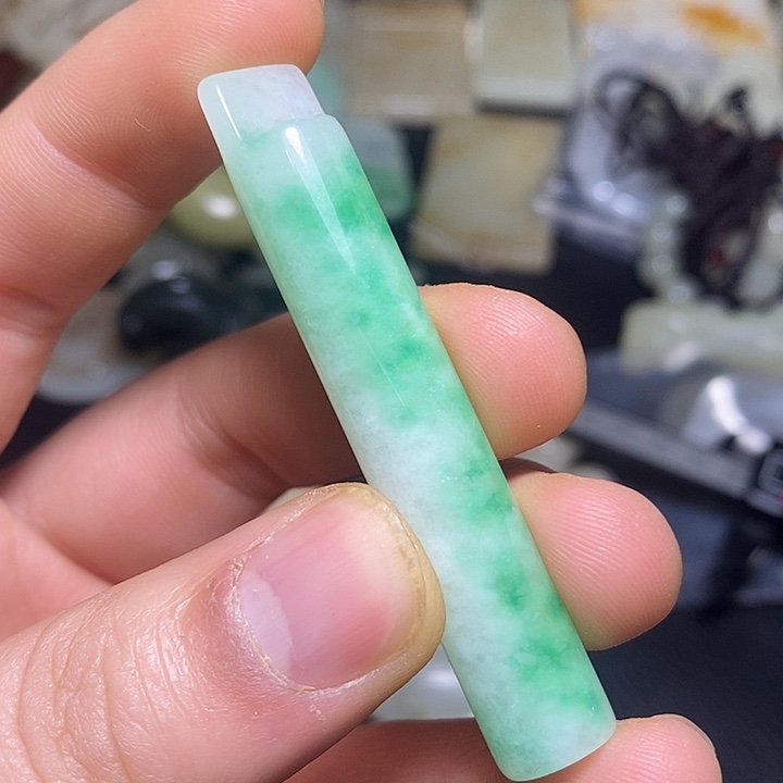 翡翠未镶嵌颈饰38