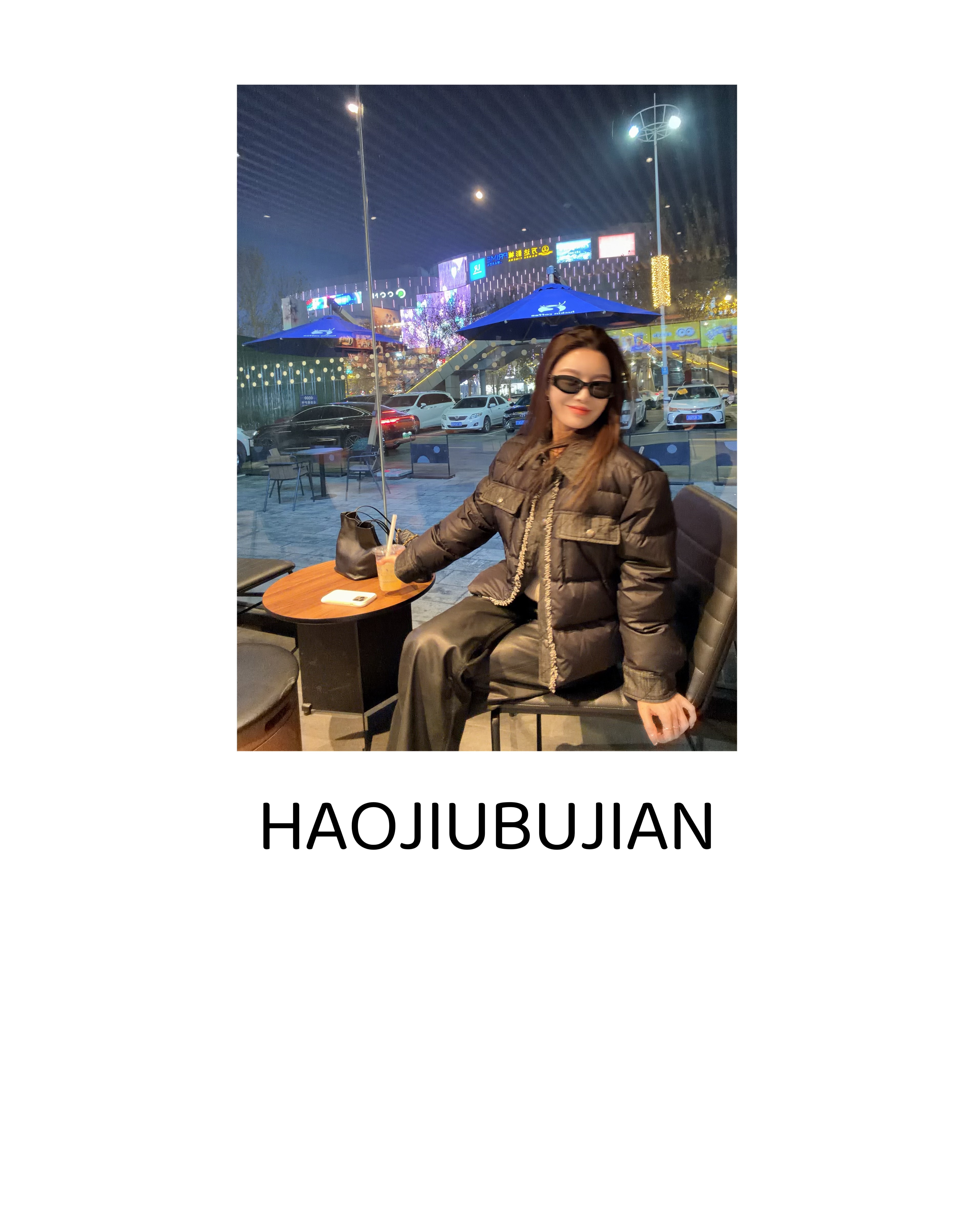 好久不见黑色小香翻领羽绒服