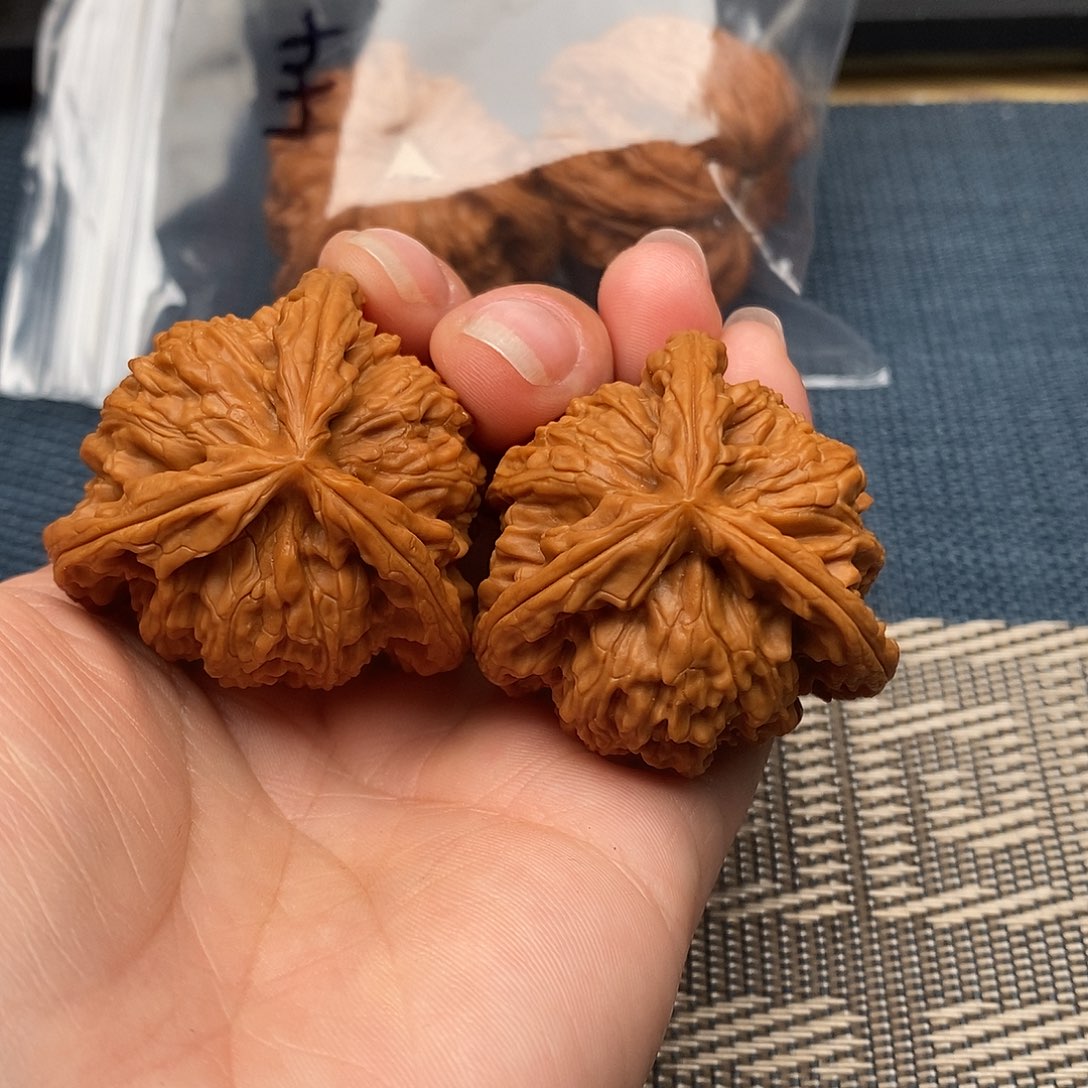 三***六文玩核桃吊坠三棱