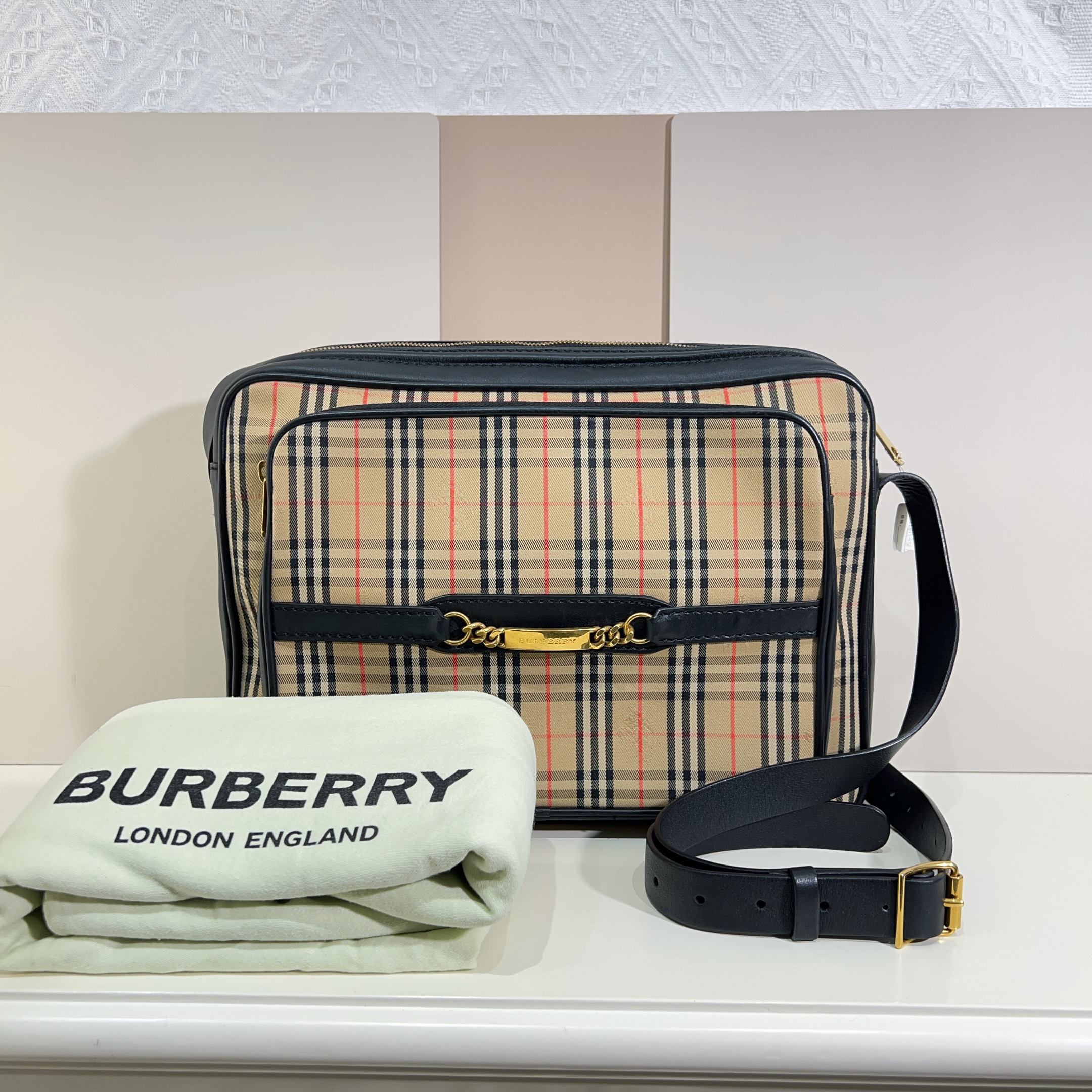 95新 BURBERRY/博柏利 巴宝莉大号相机包a9111