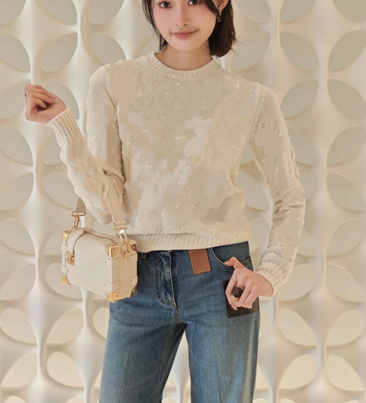 「长芯」25秋冬新款立体刺绣百搭长袖套头多色针织衫YZ25W09009