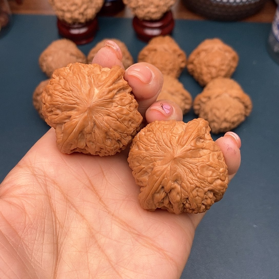 文玩核桃把件铁锤42.5