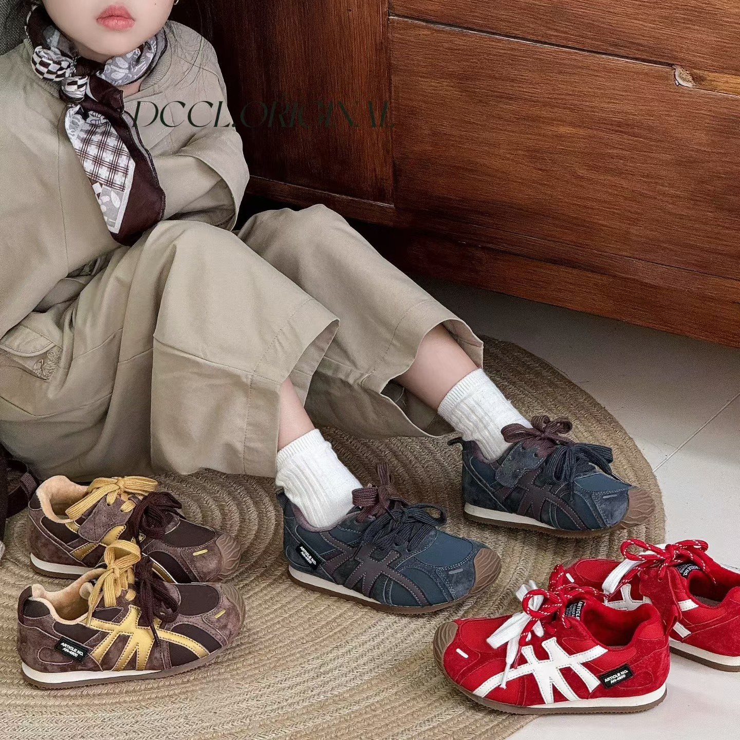 E1-E100秋冬季防滑休闲运动鞋男童女童百搭跑步板鞋单里