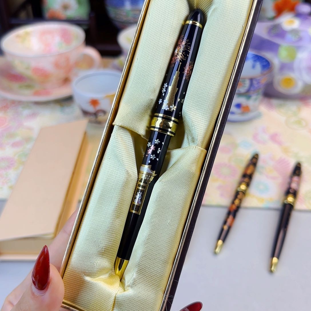 他家茶具瓷器真美！！
