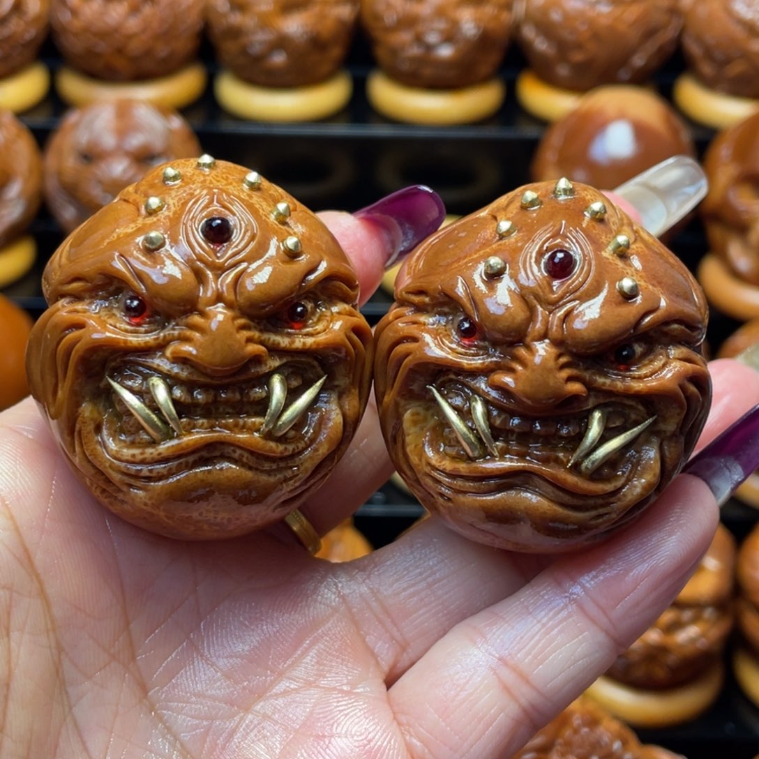 小***仔橄榄核把件橄榄球