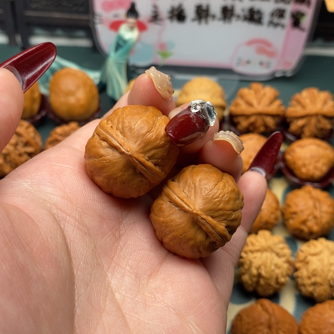 文玩核桃把件莲***禅元宝墩