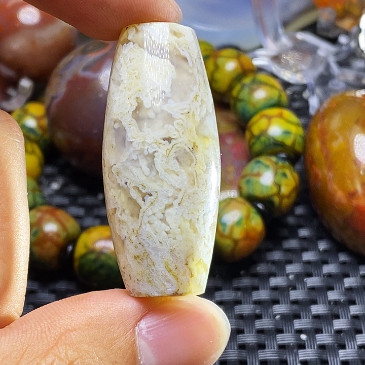 用***2玛瑙/玉髓未镶嵌颈饰