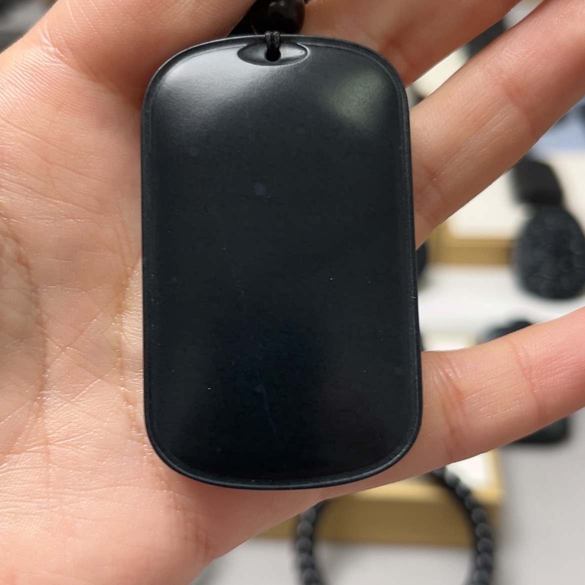 【闪购商品】和田玉（墨玉）未镶嵌颈饰46面包羊脂65