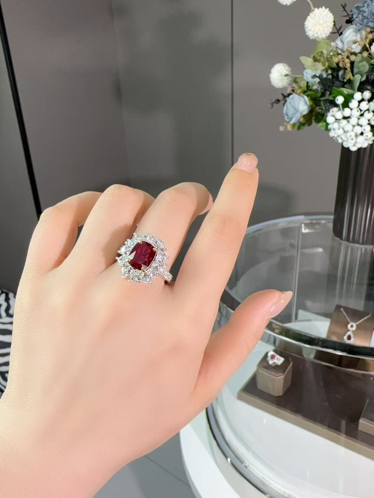 培育红宝石重工豪华镶嵌培育红宝石戒指Y367