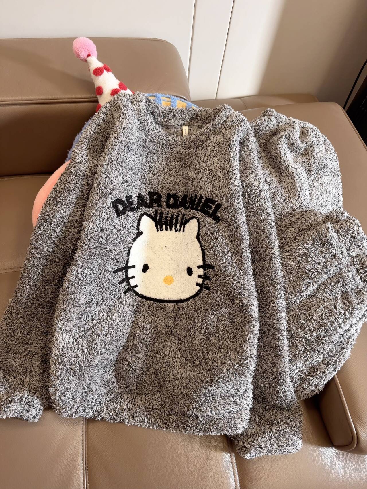 灰色kitty小猫珊瑚绒睡衣女冬季加绒加厚卡通可爱长袖家居服套装