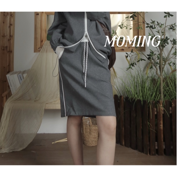 MOMING早秋新品 危地玫瑰 MIU系复古撞色线条感松紧腰休闲半身裙