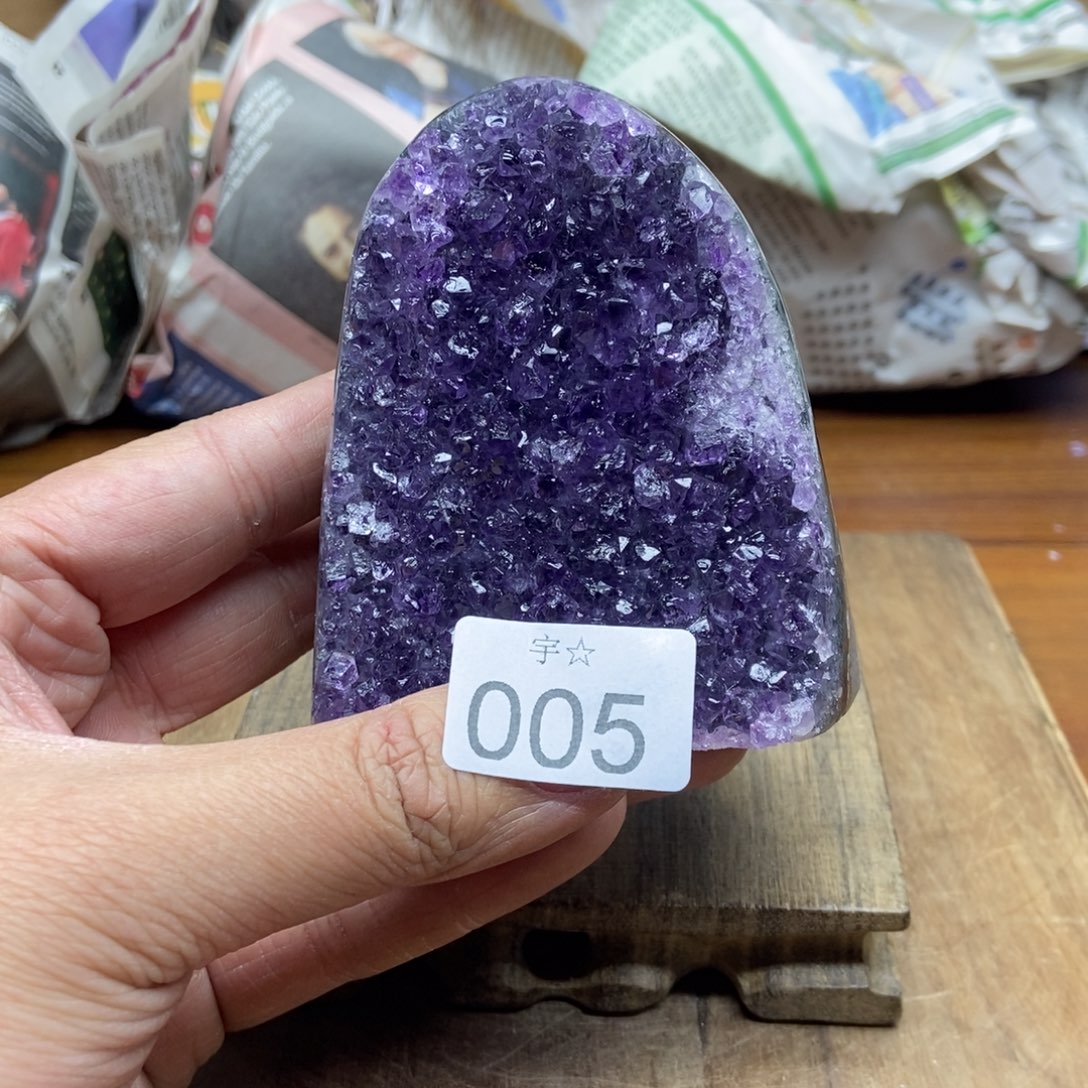 紫晶天然水晶摆件未镶嵌