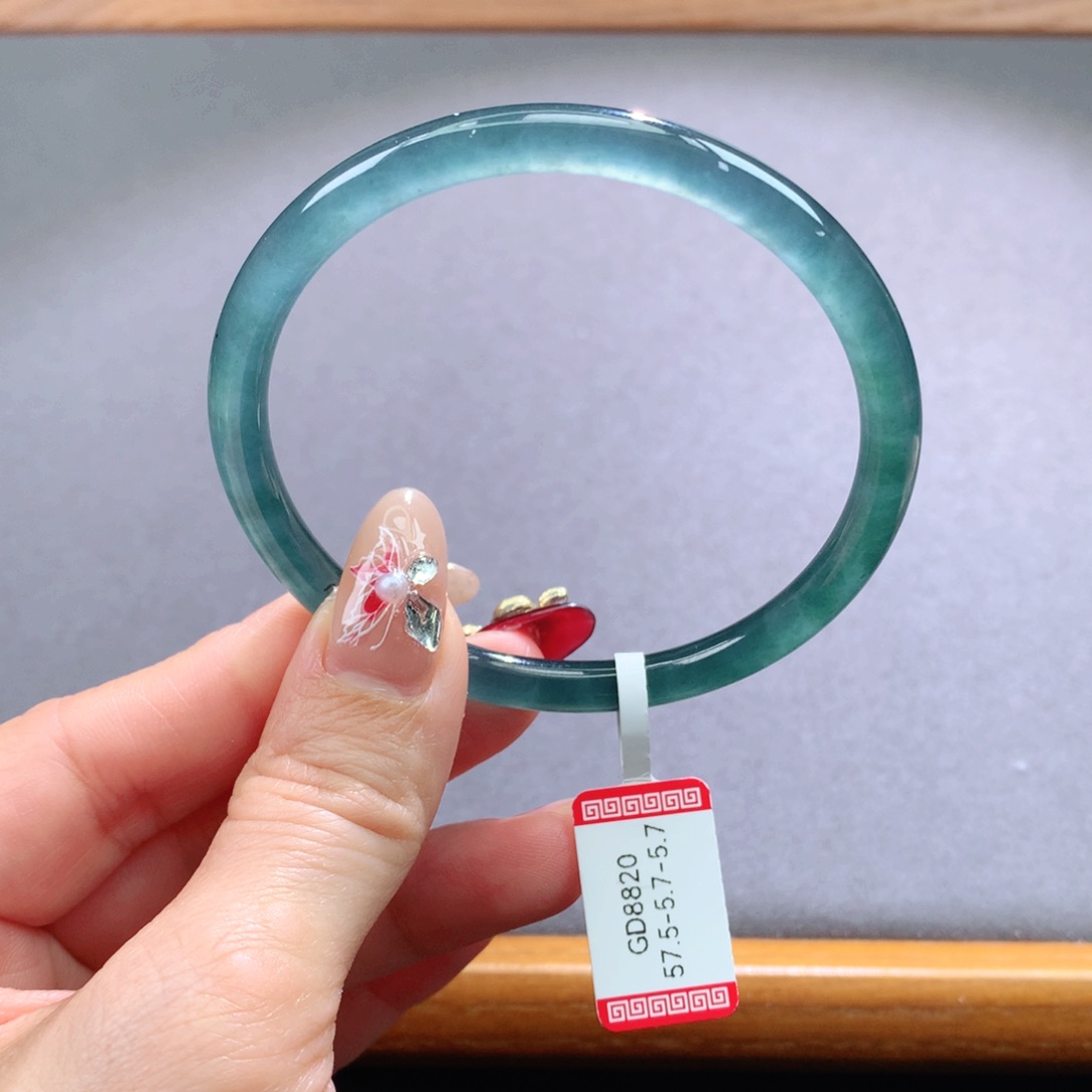 翡翠手镯未镶嵌天然翡翠手镯叮当镯