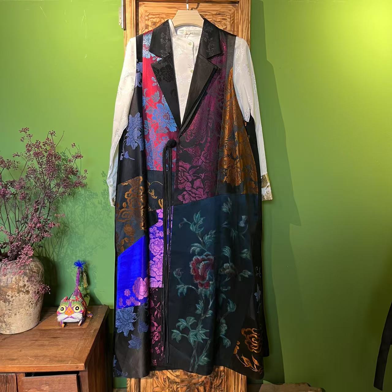 四两老缎老绣设计款中长款外套