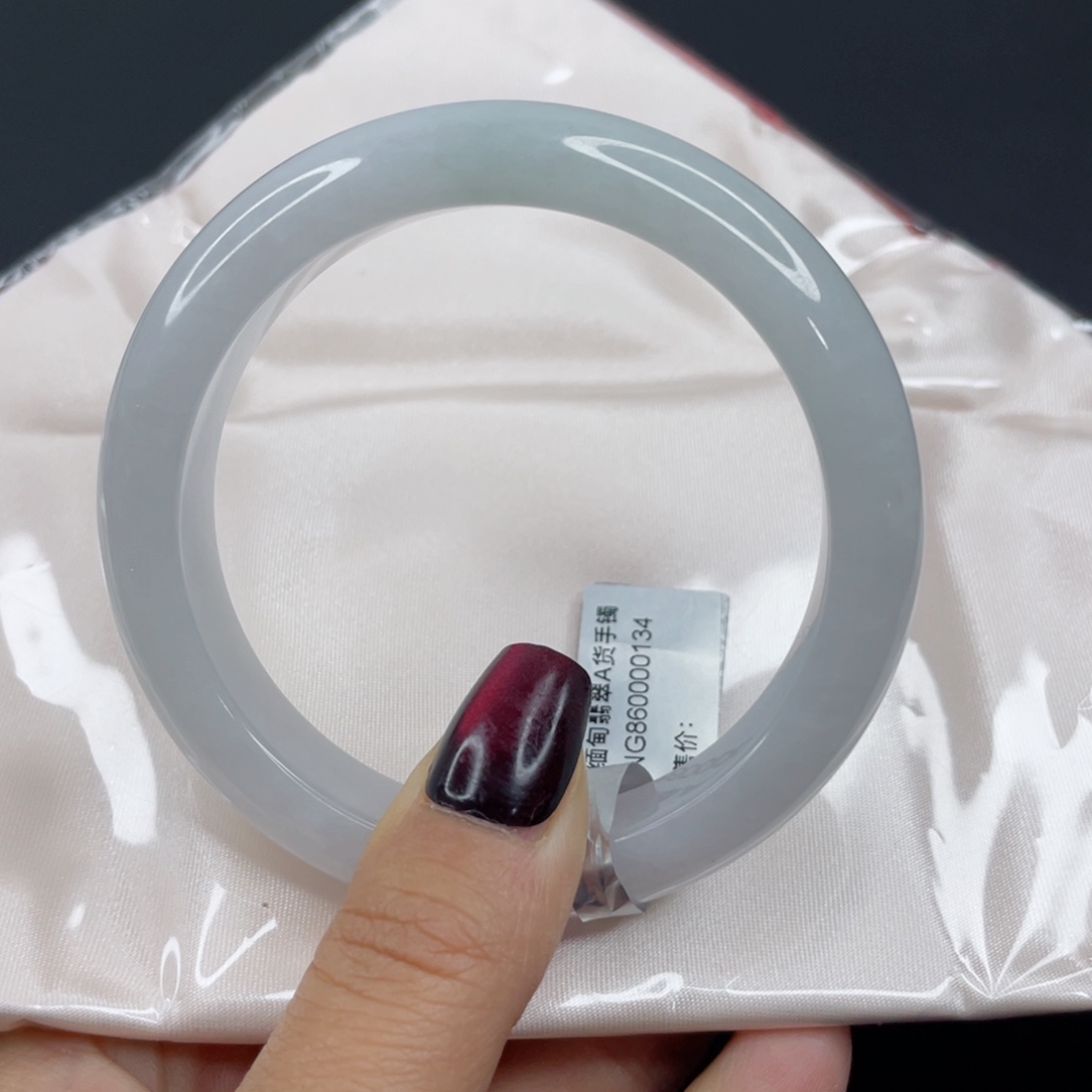 翡翠未镶嵌手镯A货冰透水润飘花