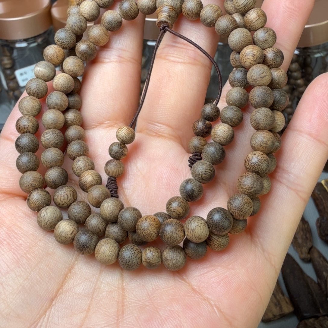 沉香碎屑沉香文莱九分沉 0.6*12.6 克