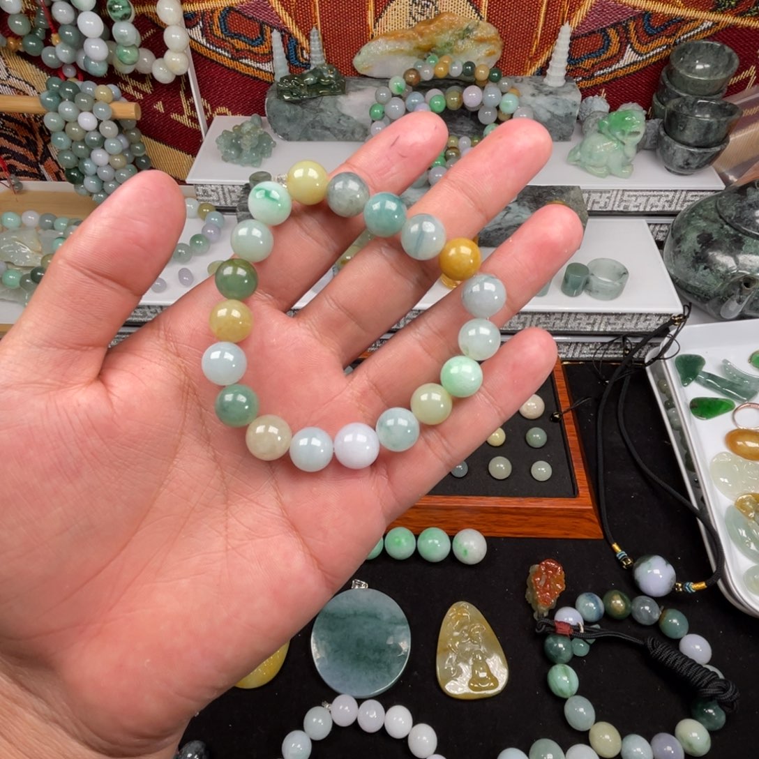 翡翠未镶嵌手串卡10左右19颗淡多宝珠串