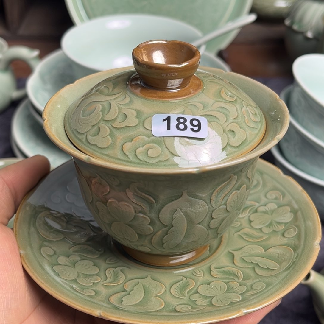 瓷葫芦盖碗特价 189