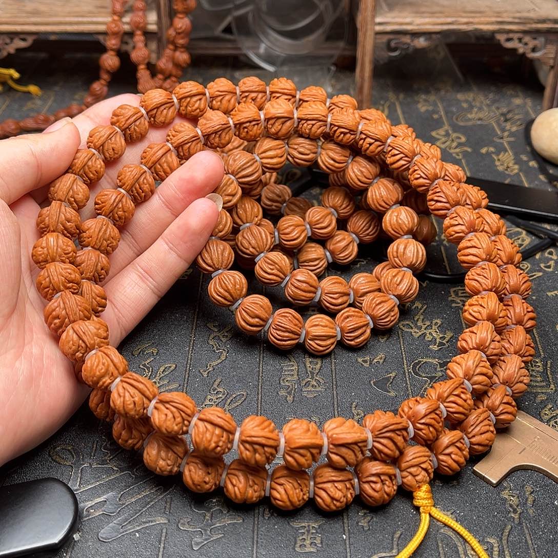 ****二吊坠桃核金蟾薄挂