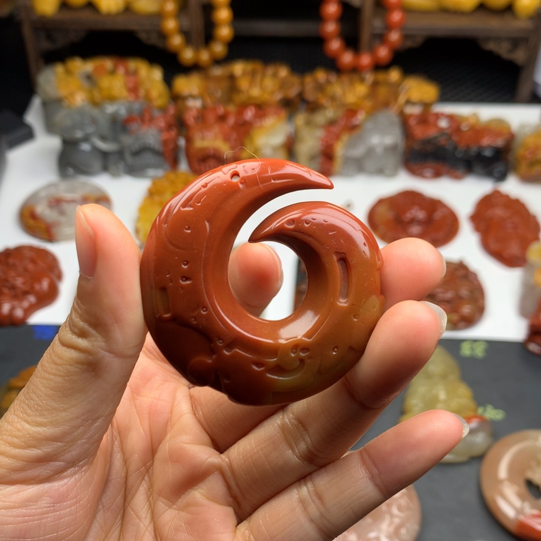 石英质玉（黄龙玉）挂件未镶嵌