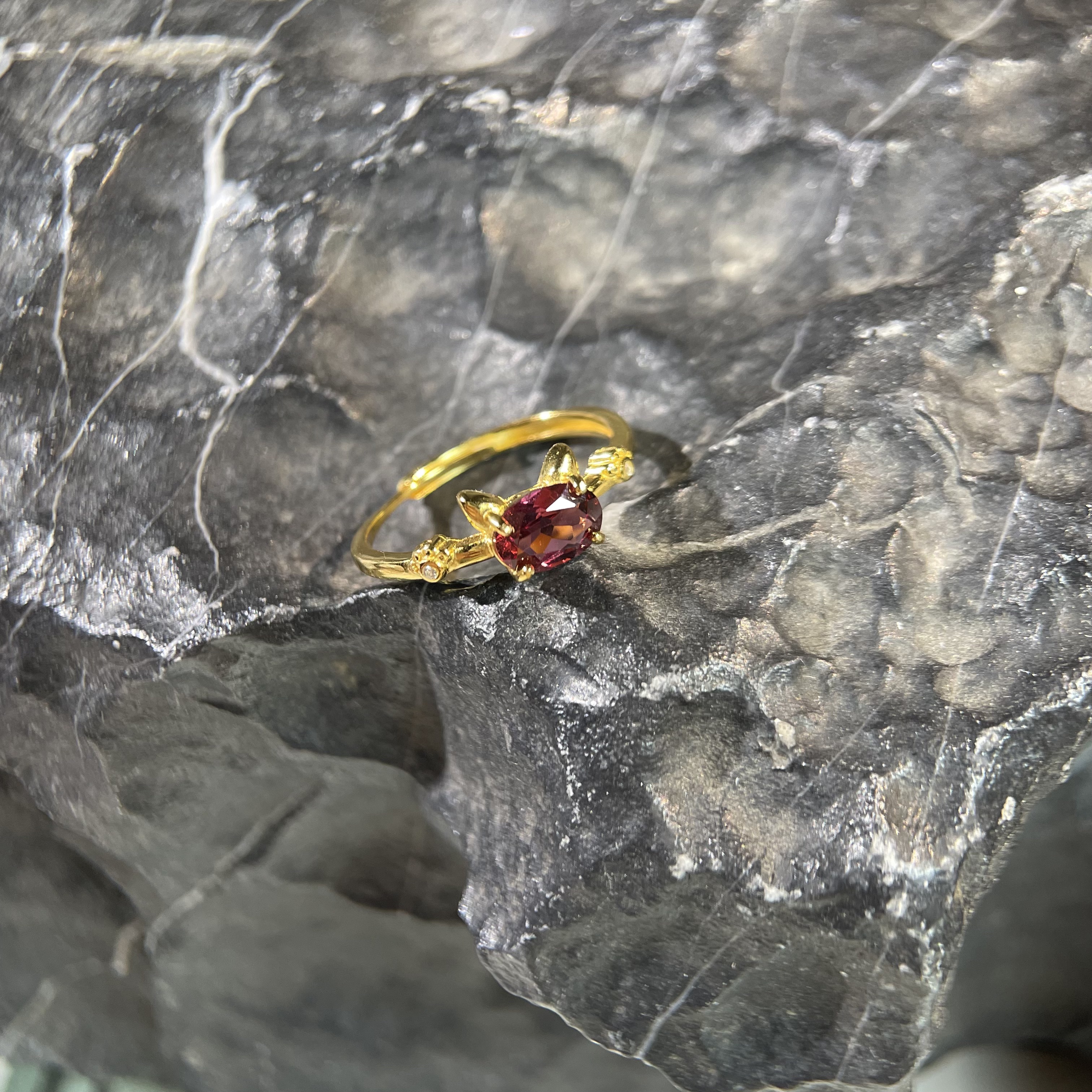 s925石榴石小猫戒指-5034