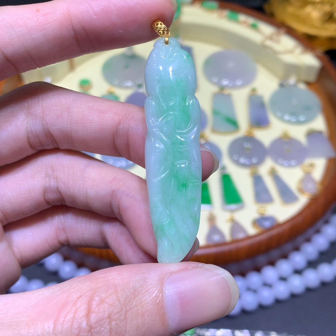 翡翠吊坠(不含链)18K金镶嵌