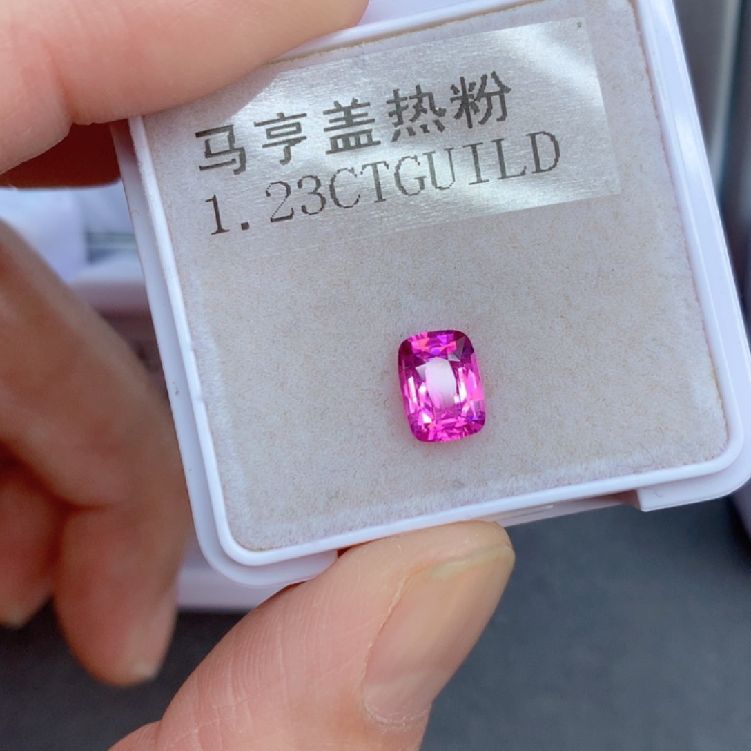 未镶嵌1.23克拉裸石尖晶石雾****