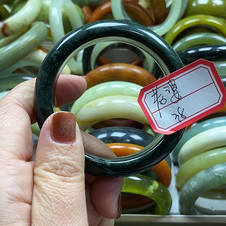 蛇纹石玉手镯未镶嵌老****╮