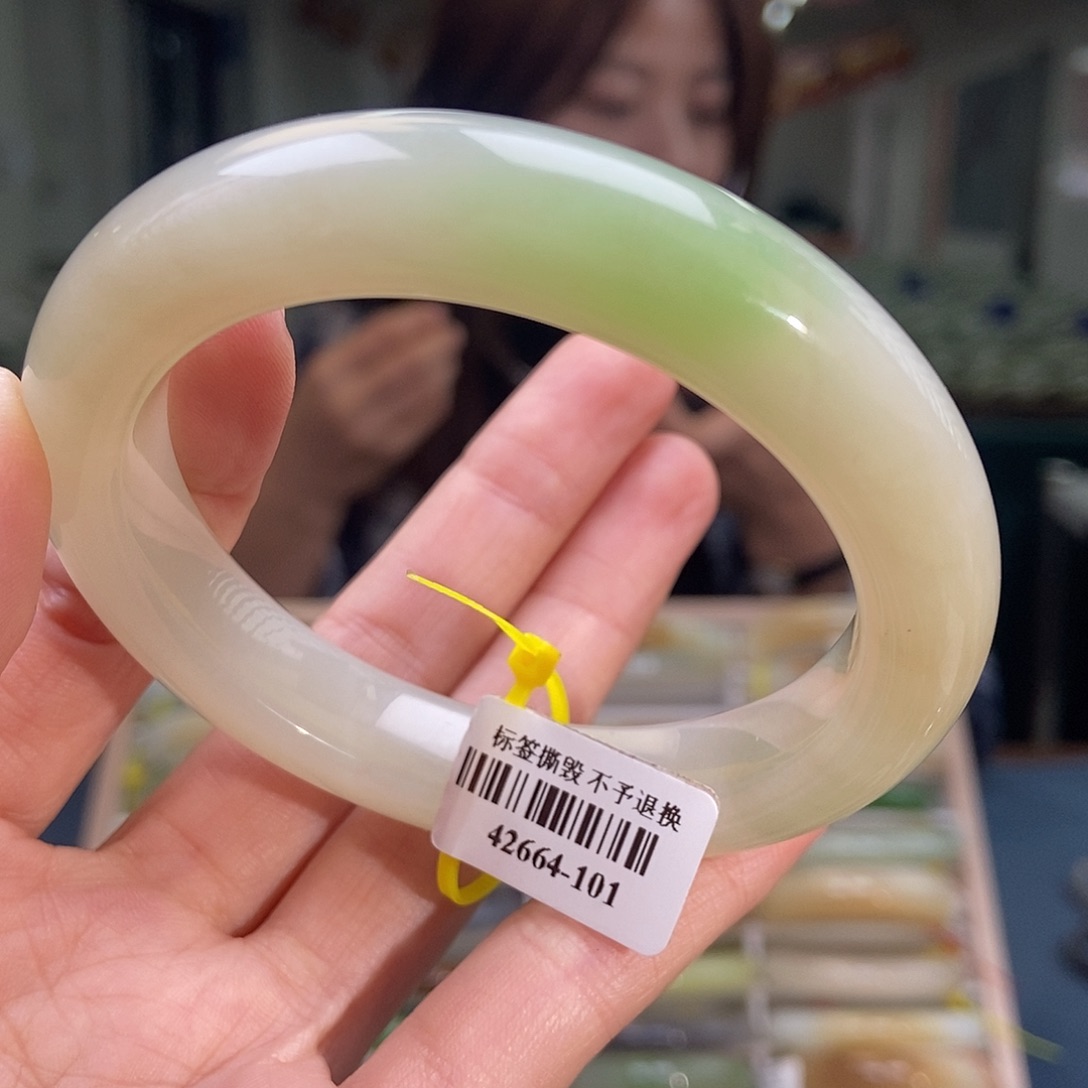 和田玉手镯未镶嵌微*58.5