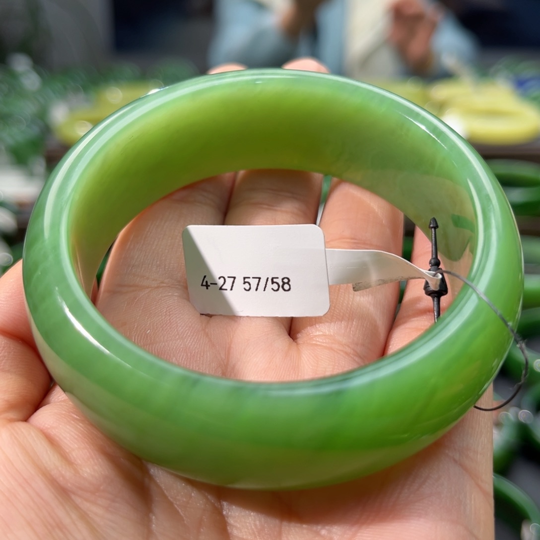 和田玉（碧玉）手镯未镶嵌