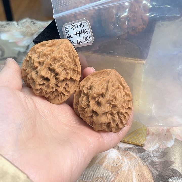 文玩核桃把件大花官帽