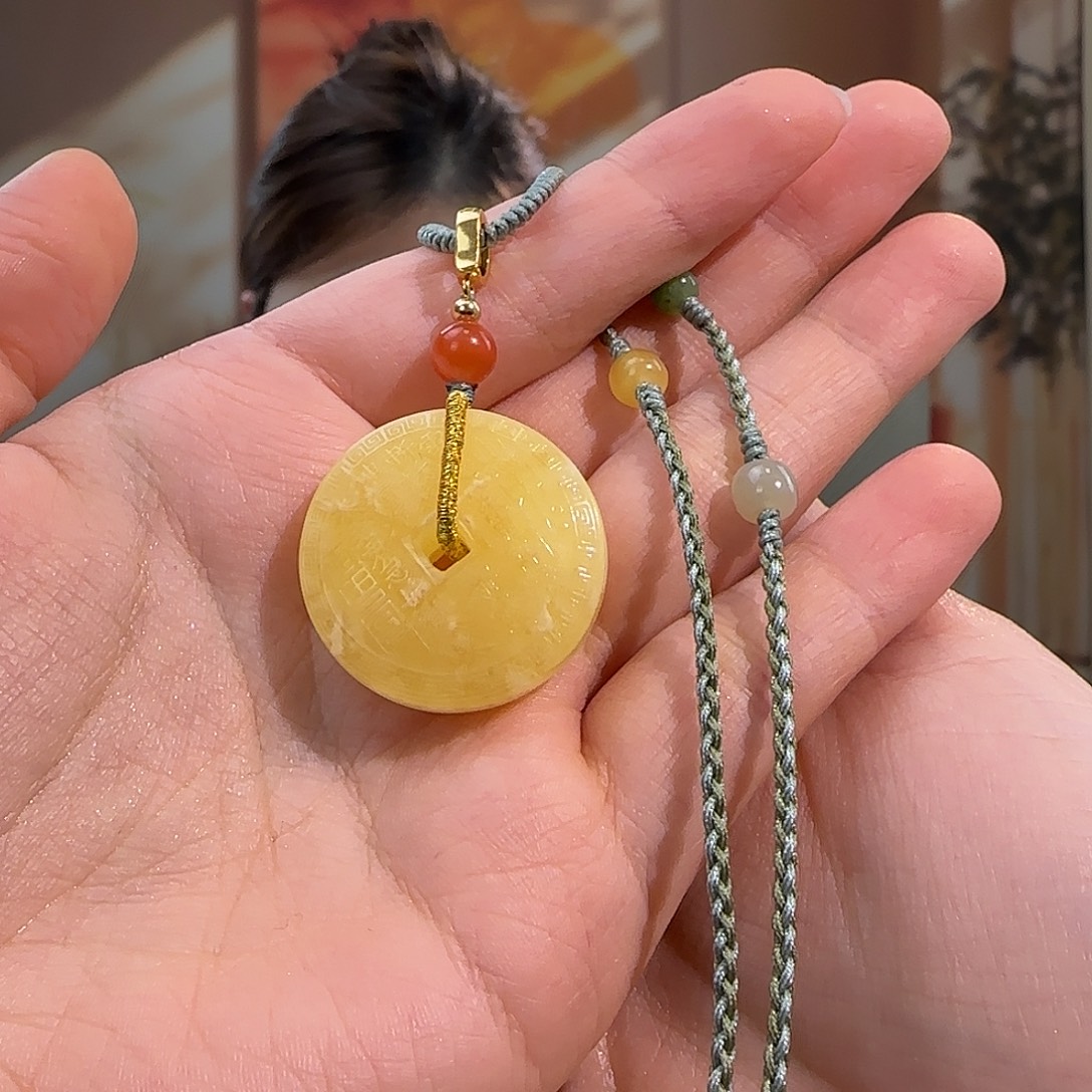 新***蜜蜡未镶嵌吊坠(赠链)