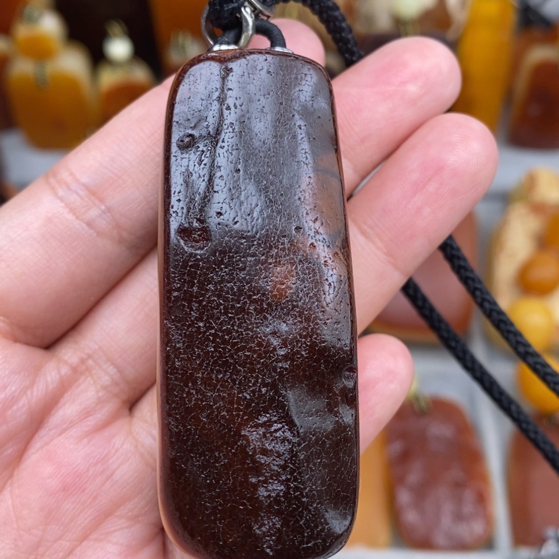 未镶嵌吊坠(赠链)琥珀