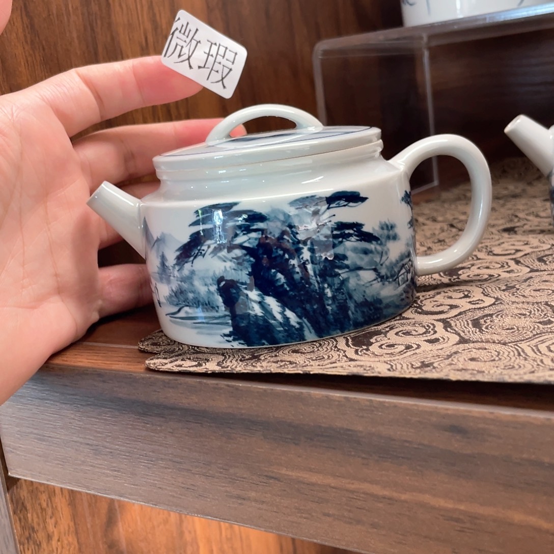 釉下手绘茶具微瑕