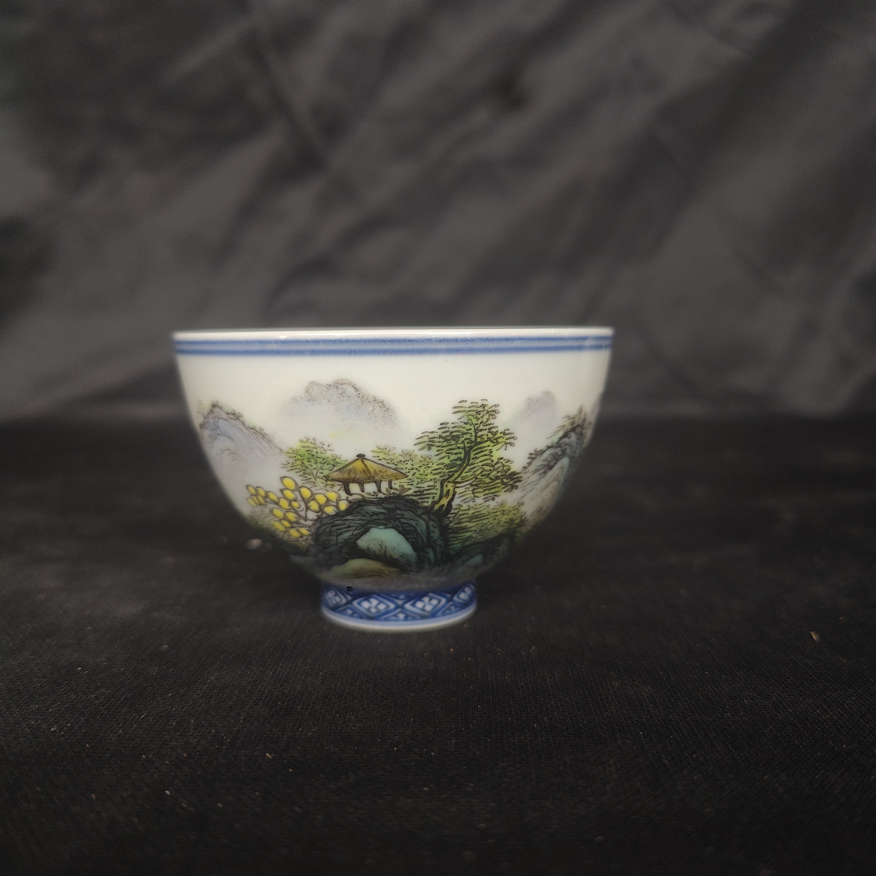 古陶瓷粉彩山水鸡心杯