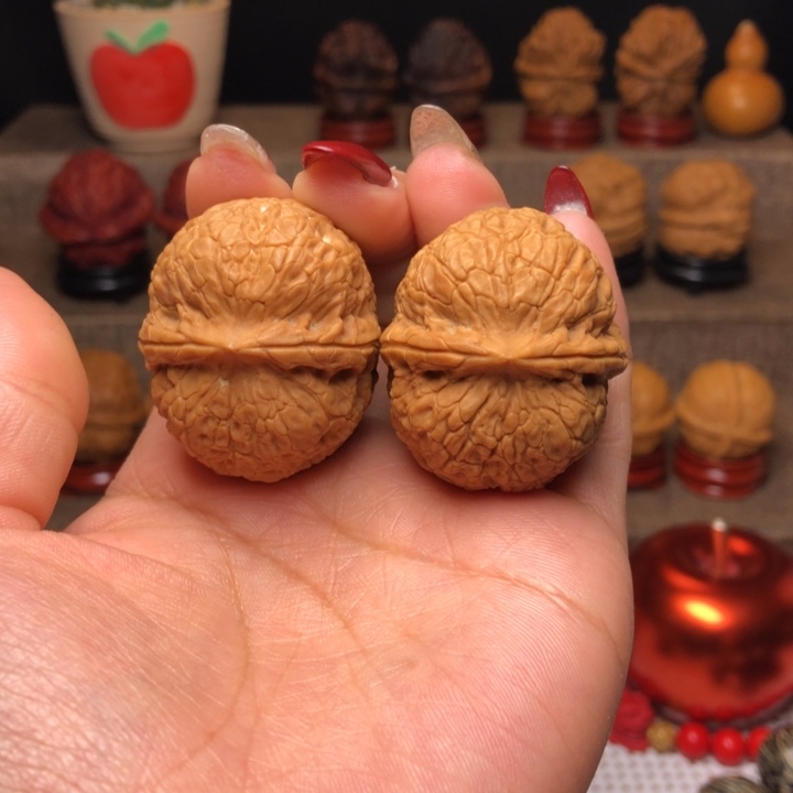 文玩核桃把件2金钱蟒元宝