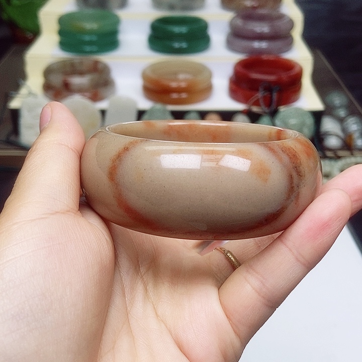 石英质玉手镯未镶嵌