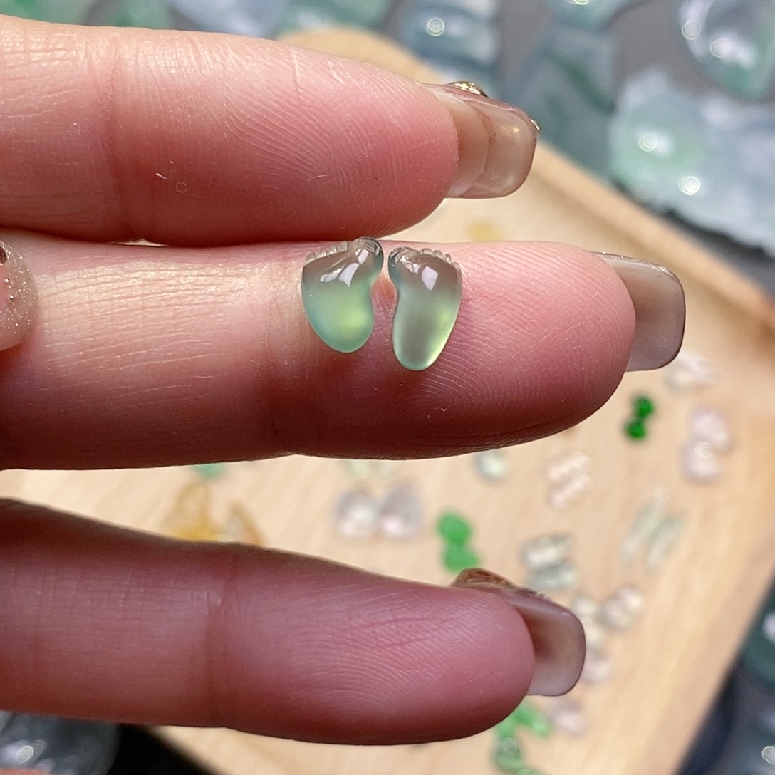 翡翠颈饰未镶嵌翡翠