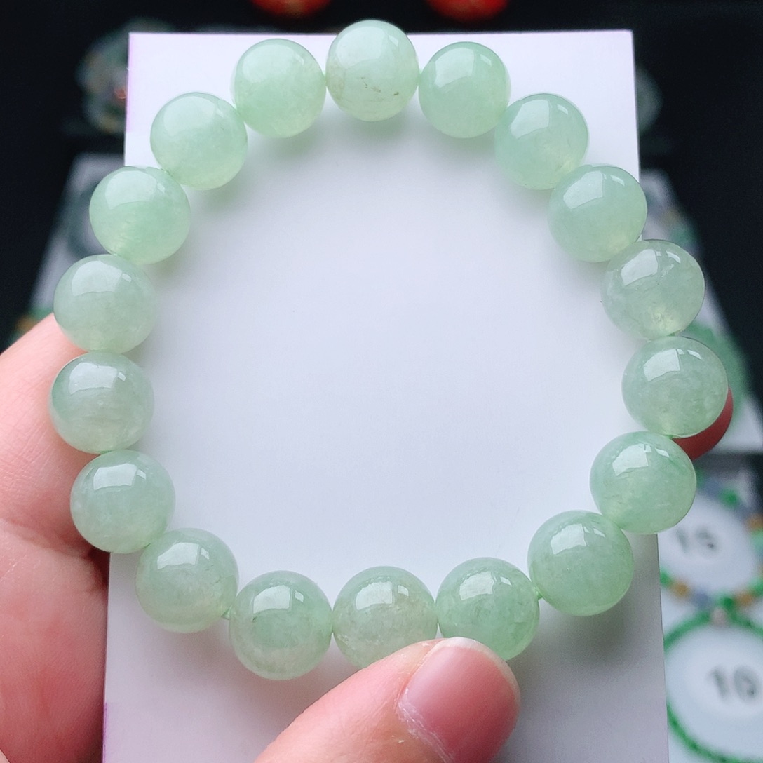 翡翠手串未镶嵌翡翠