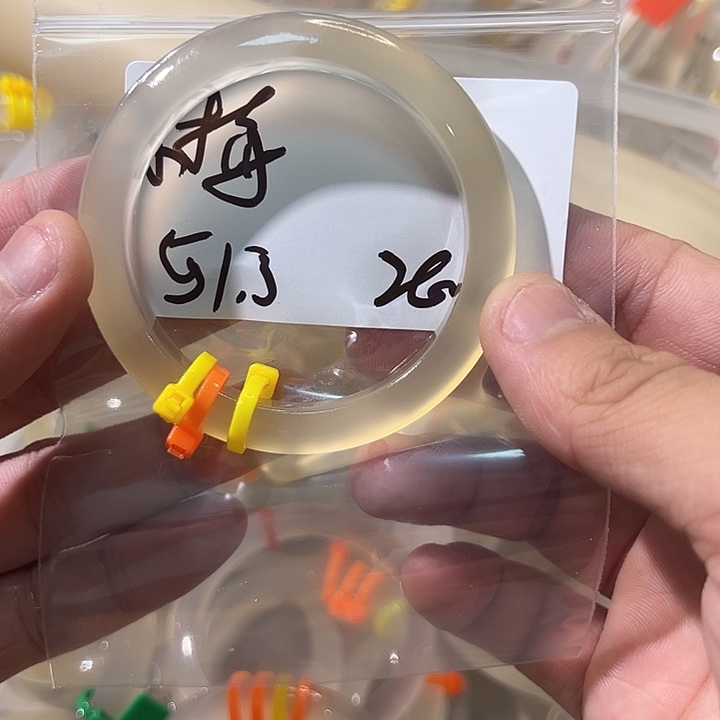 玛瑙/玉髓手镯未镶嵌小*3单发一根