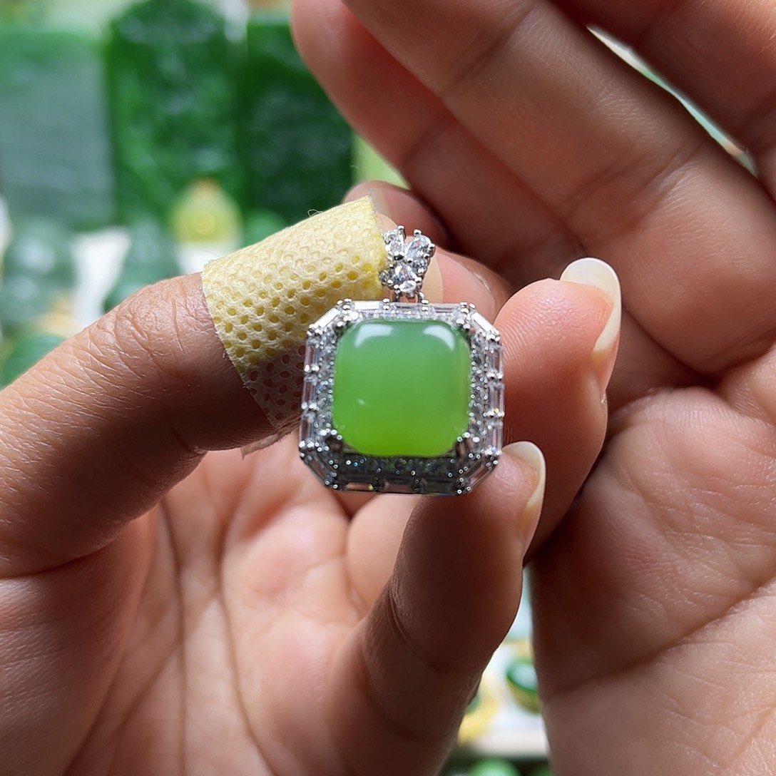 和田玉吊坠银S925镶嵌