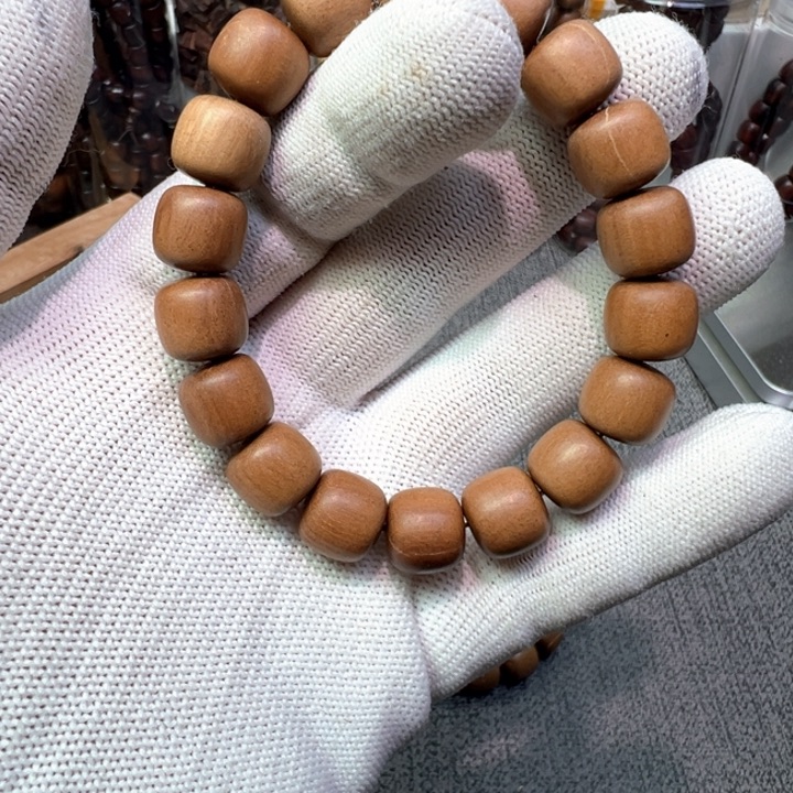 木质类檀香木1112….顺纹…….瑕疵