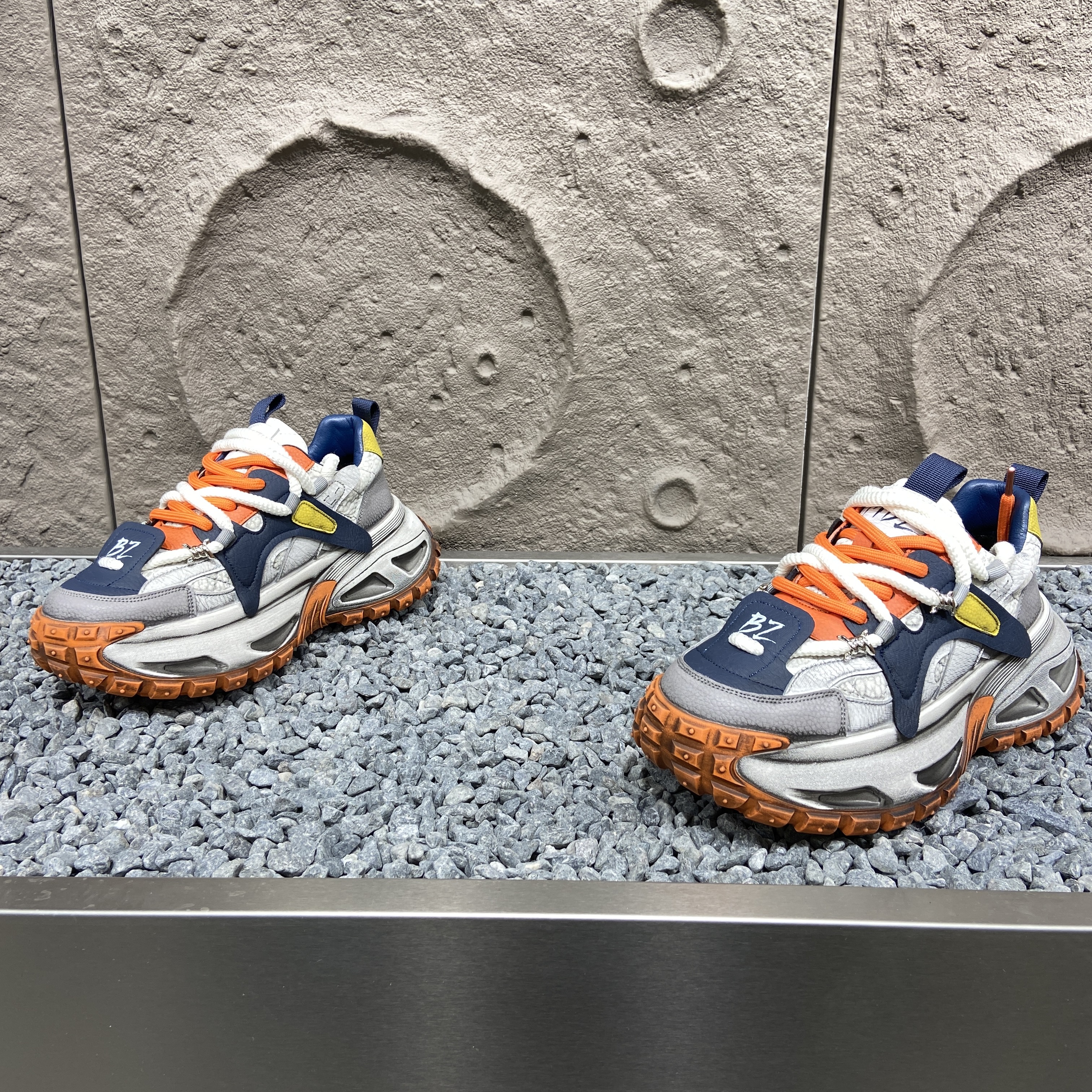 欧洲站擦色做旧老爹鞋秋冬新款加绒加厚保暖防滑软底增高网红男鞋