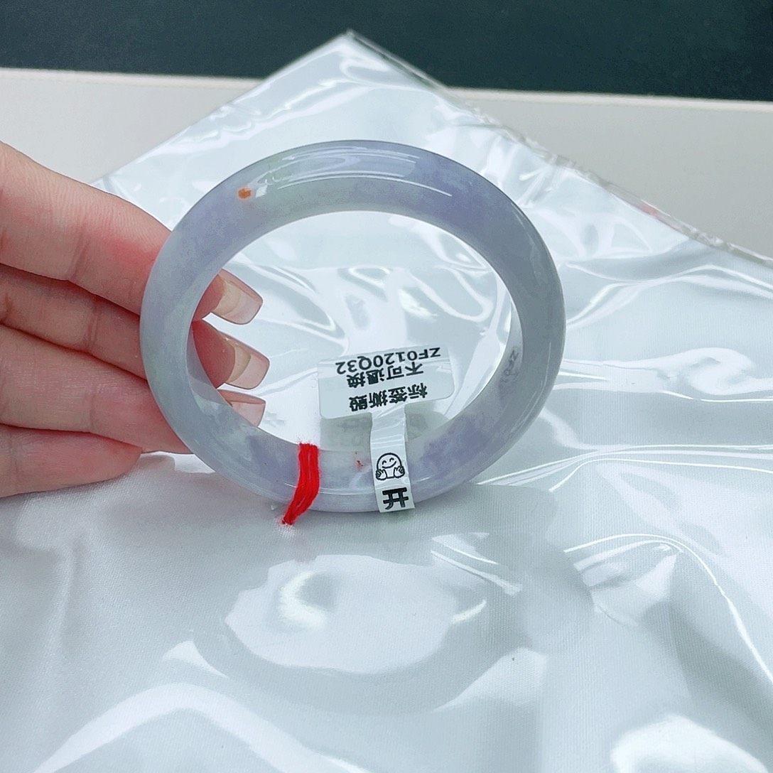 翡翠手镯未镶嵌正51.8