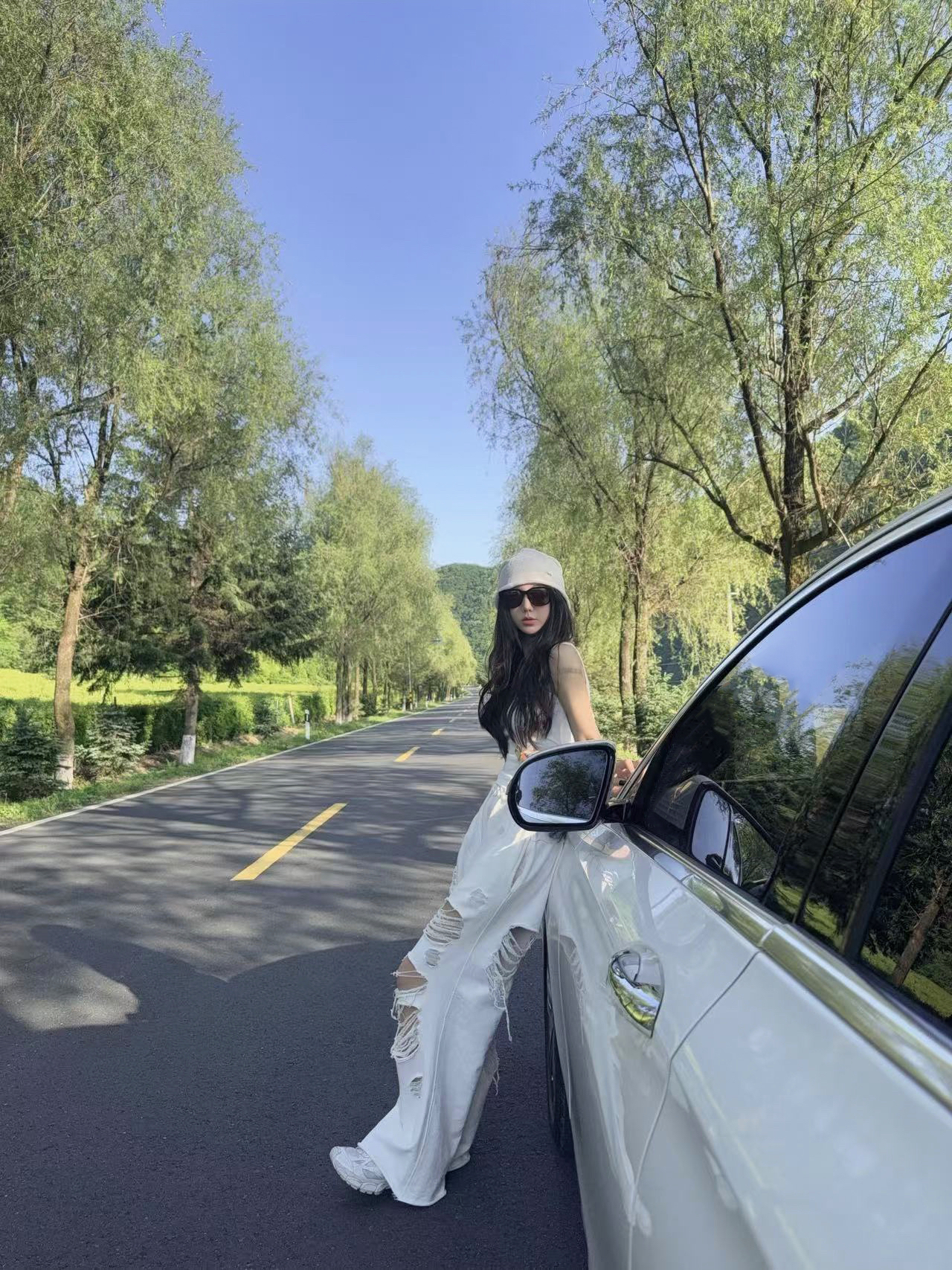 【漂亮吧韩国新品破洞裤】