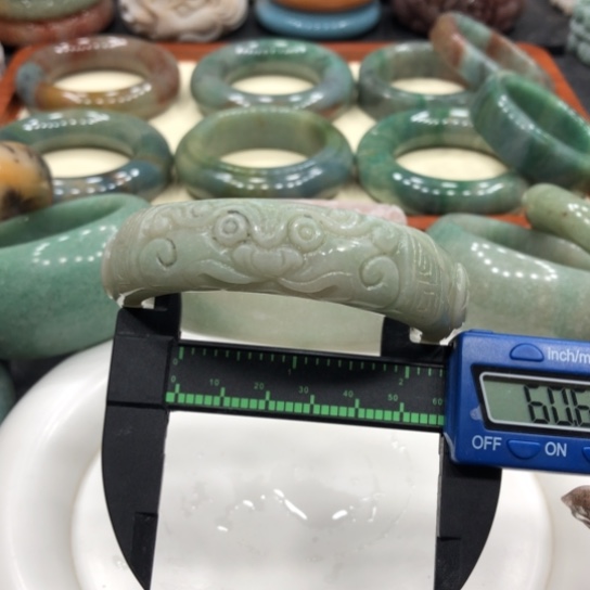 未镶嵌石英质玉珠宝半成品6