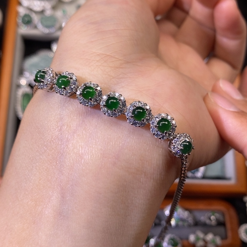 【闪购商品】翡翠颈饰未镶嵌天然