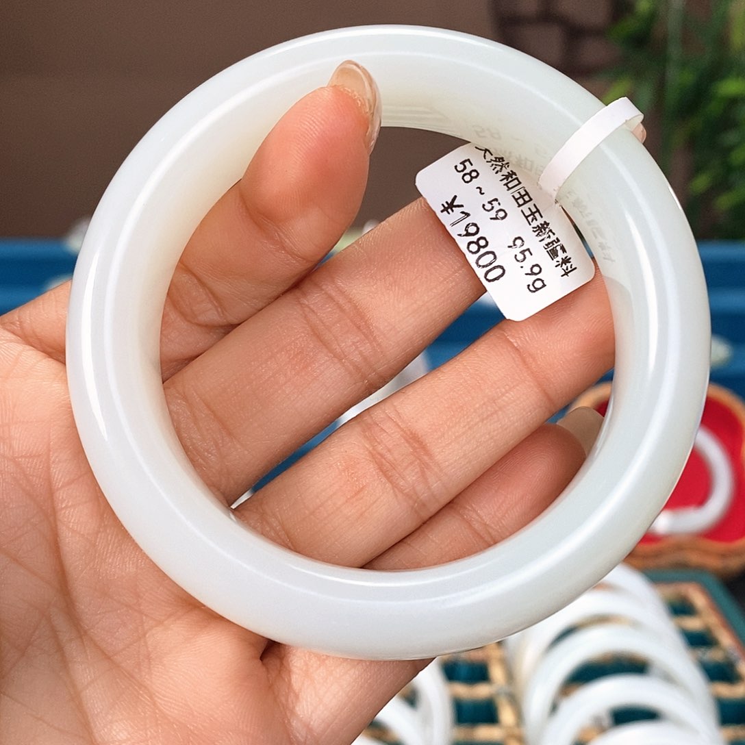 未镶嵌手镯和田玉E158