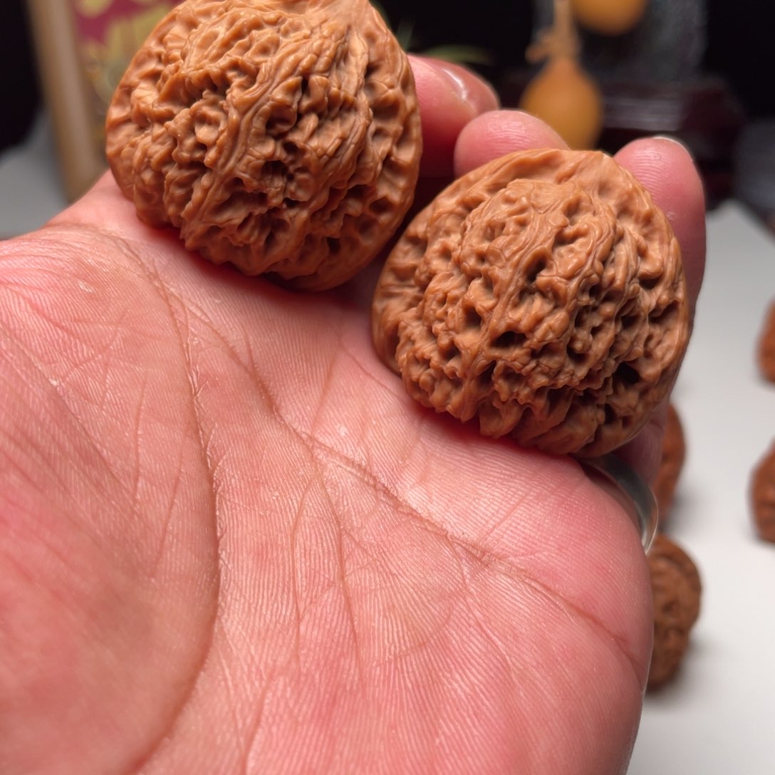 文玩核桃把件南疆石