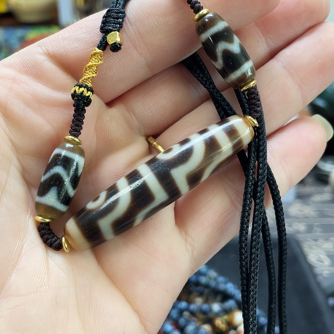 玛瑙/玉髓未镶嵌多样性发一条